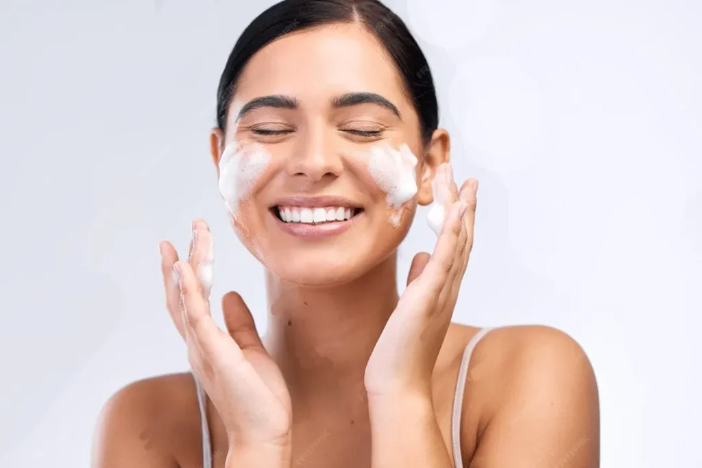 فوم شستشو مخصوص پوست چرب